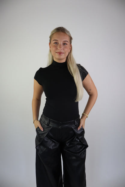 Ambika Lyra Basic Black