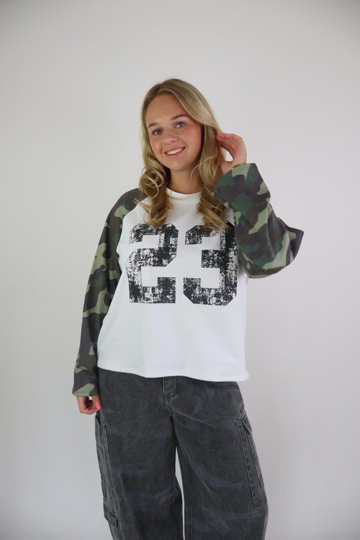 Ambika Army Longsleeve 23 White