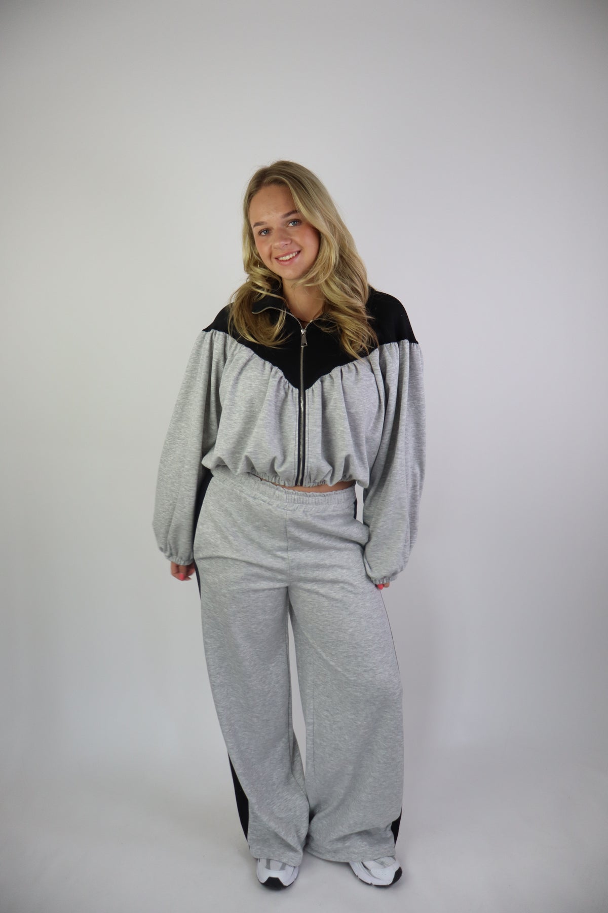 Xinova Set Grey